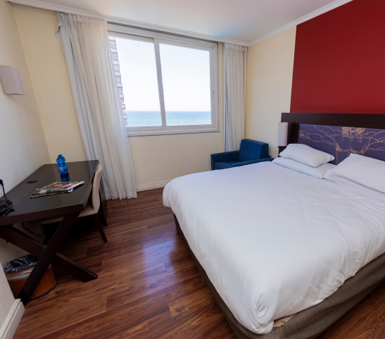 RoomPoolView
